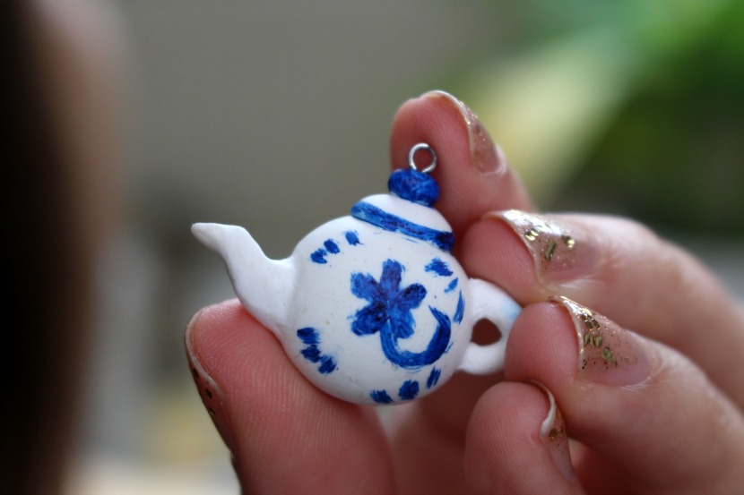 DIY Teapot Necklace