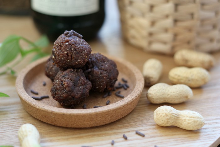Peanut Butter Chocolate Energy Balls